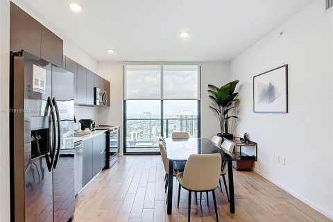 Condo in Miami, Florida, 3 bedrooms  № 1863591 - photo 12