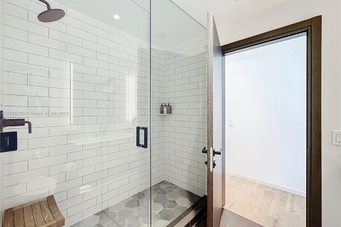 Condo in Miami, Florida, 3 bedrooms  № 1863591 - photo 30