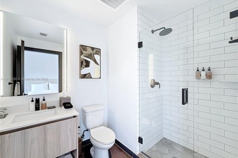 Condo in Miami, Florida, 3 bedrooms  № 1863591 - photo 25