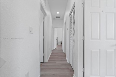Купить таунхаус в Хомстед, Флорида 4 спальни, 159.42м2, № 1855004 - фото 19