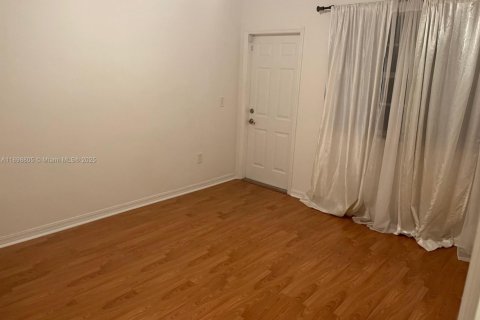 Condominio en venta en Miami Beach, Florida, 1 dormitorio, 56.58 m2 № 1952165 - foto 16