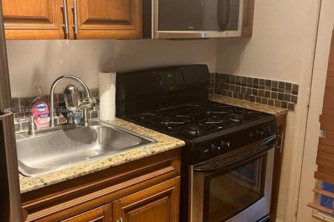 Condominio en venta en Miami Beach, Florida, 1 dormitorio, 56.58 m2 № 1952165 - foto 5