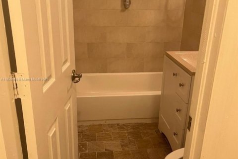 Condominio en venta en Miami Beach, Florida, 1 dormitorio, 56.58 m2 № 1952165 - foto 21