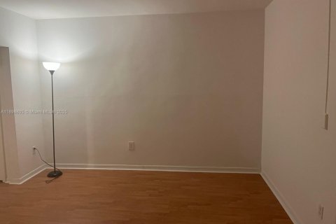 Condominio en venta en Miami Beach, Florida, 1 dormitorio, 56.58 m2 № 1952165 - foto 8