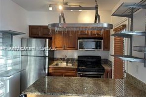 Condominio en venta en Miami Beach, Florida, 1 dormitorio, 56.58 m2 № 1952165 - foto 2