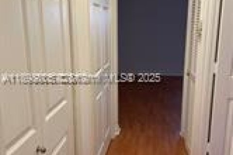 Condominio en venta en Miami Beach, Florida, 1 dormitorio, 56.58 m2 № 1952165 - foto 18