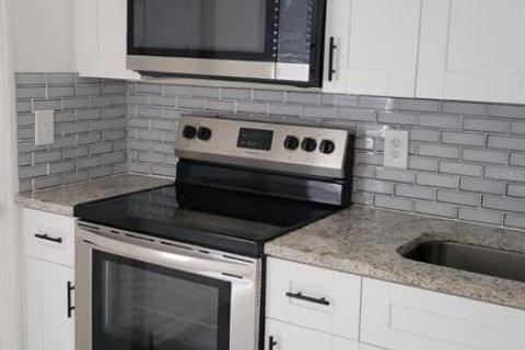 Appartement à louer à Winter Haven, Floride: 2 chambres, 202.9 m2 № 1801853 - photo 5