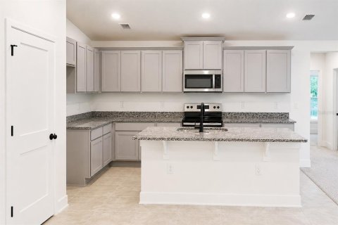 House in Leesburg, Florida 3 bedrooms, 140.47 sq.m. № 2138038 - photo 4