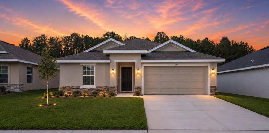 House in Leesburg, Florida 3 bedrooms, 140.47 sq.m. № 2138038