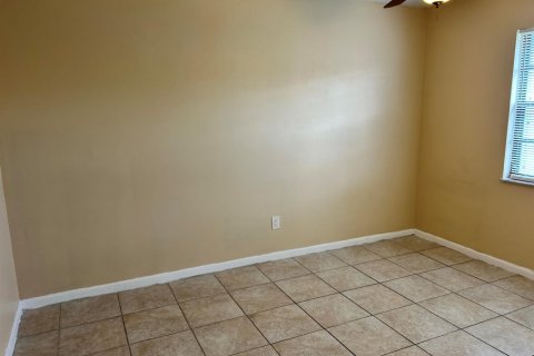 Copropriété à louer à St. Lucie, Floride: 2 chambres, 110.55 m2 № 2374542 - photo 9