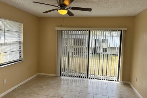 Copropriété à louer à St. Lucie, Floride: 2 chambres, 110.55 m2 № 2374542 - photo 2