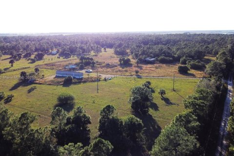 Commercial property in Clewiston, Florida № 1894255 - photo 7