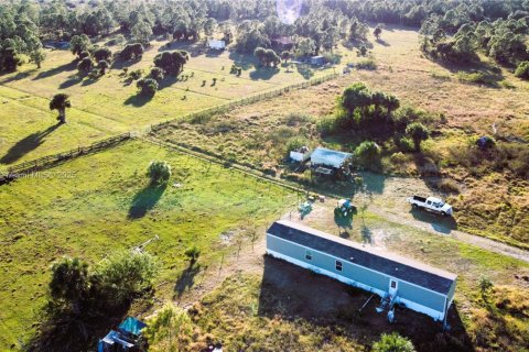 Commercial property in Clewiston, Florida № 1894255 - photo 4