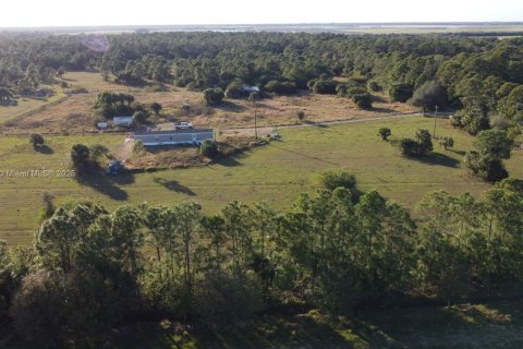 Commercial property in Clewiston, Florida № 1894255 - photo 8