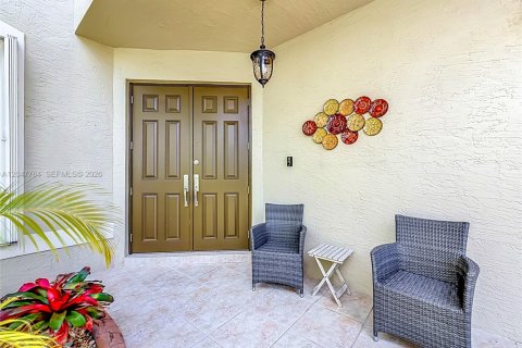 Villa ou maison à vendre à Miramar, Floride: 4 chambres, 221.39 m2 № 2274105 - photo 8