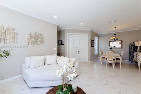 Villa ou maison à vendre à Miramar, Floride: 4 chambres, 221.39 m2 № 2274105 - photo 14