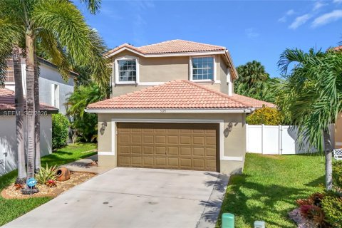 Villa ou maison à vendre à Miramar, Floride: 4 chambres, 221.39 m2 № 2274105 - photo 4