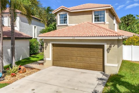 Villa ou maison à vendre à Miramar, Floride: 4 chambres, 221.39 m2 № 2274105 - photo 5