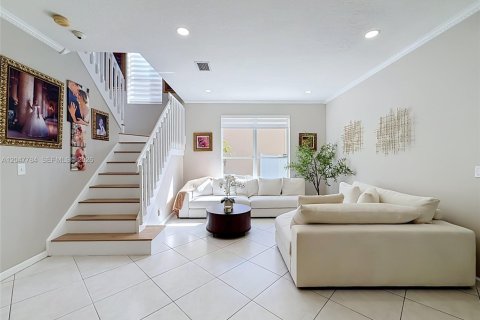 Villa ou maison à vendre à Miramar, Floride: 4 chambres, 221.39 m2 № 2274105 - photo 11