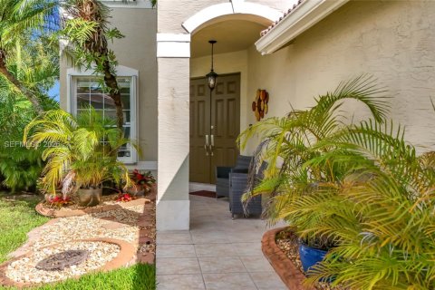Villa ou maison à vendre à Miramar, Floride: 4 chambres, 221.39 m2 № 2274105 - photo 7
