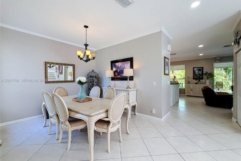 Villa ou maison à vendre à Miramar, Floride: 4 chambres, 221.39 m2 № 2274105 - photo 17