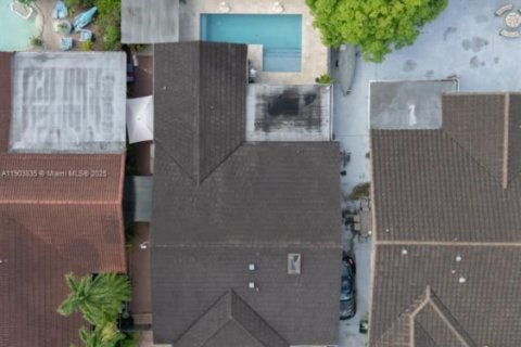 Villa ou maison à Miami, Floride 4 chambres, 161.93 m2 № 2015442