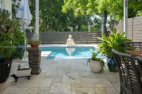 Villa ou maison à vendre à Miami, Floride: 4 chambres, 161.93 m2 № 2015442 - photo 19