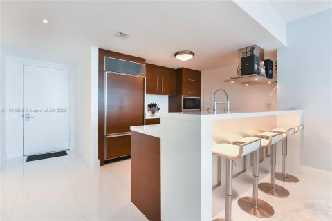 Condo in Miami, Florida, 3 bedrooms  № 1968509 - photo 3