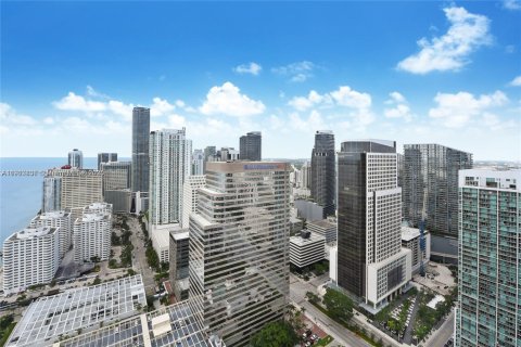 Condo in Miami, Florida, 3 bedrooms  № 1968509 - photo 14