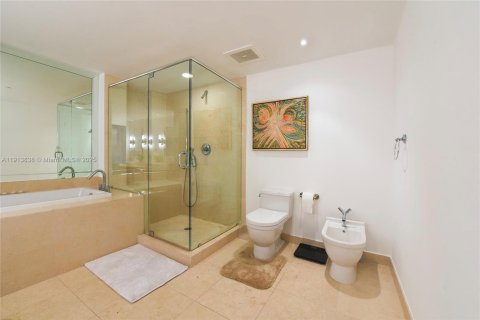 Condo in Miami, Florida, 3 bedrooms  № 1968509 - photo 9