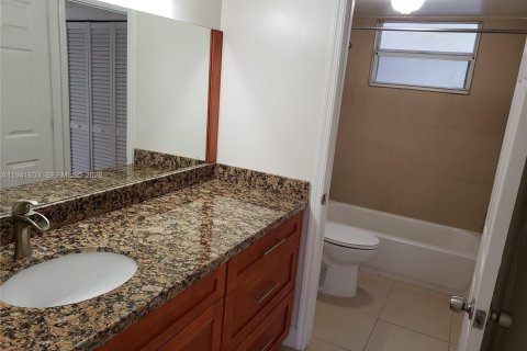 Купить кондоминиум в Пемброк-Пайнс, Флорида 1 спальня, 71.53м2, № 1998903 - фото 7