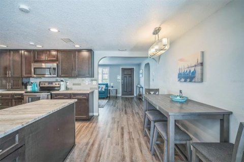 House in Palm Harbor, Florida 2 bedrooms, 113.9 sq.m. № 1779023 - photo 7