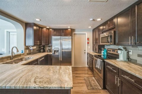 House in Palm Harbor, Florida 2 bedrooms, 113.9 sq.m. № 1779023 - photo 24