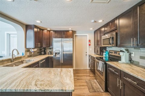 House in Palm Harbor, Florida 2 bedrooms, 113.9 sq.m. № 1779023 - photo 6