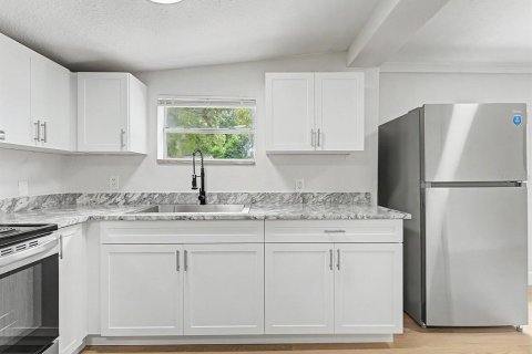 Villa ou maison à vendre à Tampa, Floride: 4 chambres, 104.24 m2 № 2329566 - photo 20