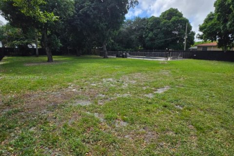 Villa ou maison à louer à Hollywood, Floride: 2 chambres, 132.85 m2 № 1954781 - photo 10