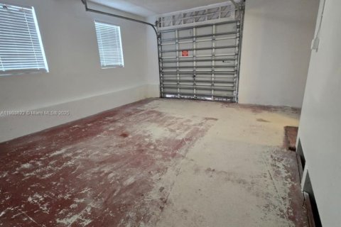 Villa ou maison à louer à Hollywood, Floride: 2 chambres, 132.85 m2 № 1954781 - photo 24