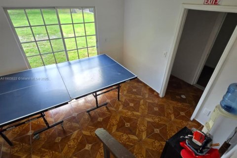 Villa ou maison à louer à Hollywood, Floride: 2 chambres, 132.85 m2 № 1954781 - photo 22