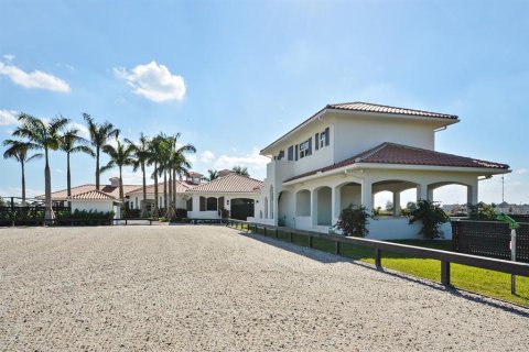 House in Wellington, Florida 3 bedrooms, 74.32 sq.m. № 2158317 - photo 8