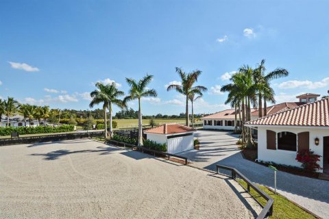 House in Wellington, Florida 3 bedrooms, 74.32 sq.m. № 2158317 - photo 7
