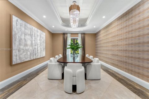 Купить виллу или дом в Пайнкрест, Флорида 9 спален, 755.85м2, № 2075021 - фото 5