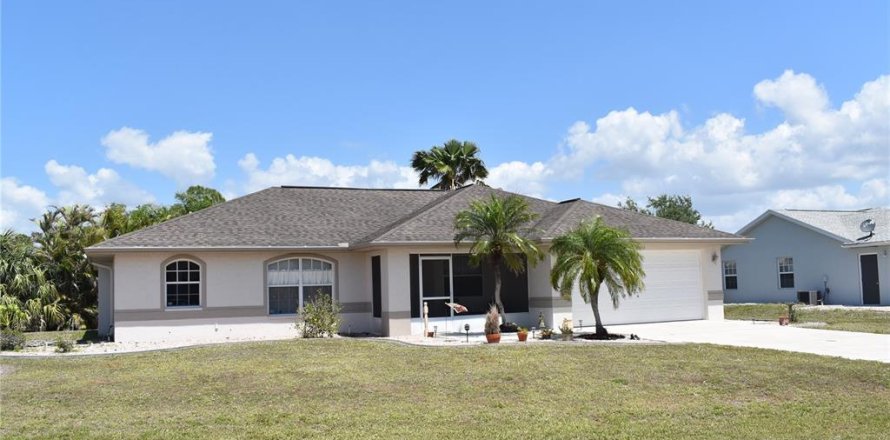 Casa en Port Charlotte, Florida 3 dormitorios, 147.16 m2 № 1622326