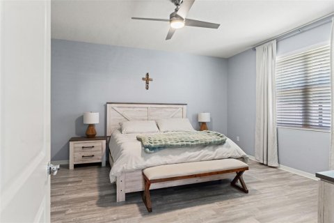 Villa ou maison à vendre à Wesley Chapel, Floride: 4 chambres, 191.1 m2 № 2412693 - photo 28