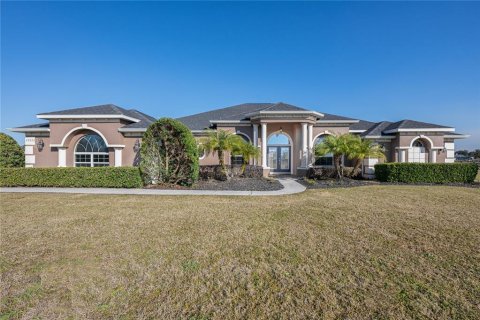 House in Tavares, Florida 4 bedrooms, 327.11 sq.m. № 2236172 - photo 4