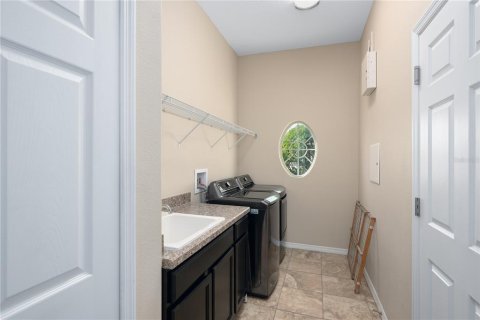 House in Tavares, Florida 4 bedrooms, 327.11 sq.m. № 2236172 - photo 18