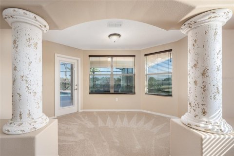 House in Tavares, Florida 4 bedrooms, 327.11 sq.m. № 2236172 - photo 15