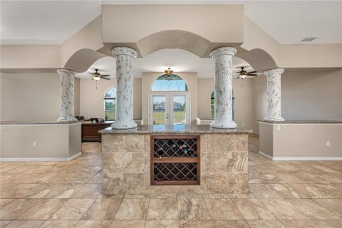 House in Tavares, Florida 4 bedrooms, 327.11 sq.m. № 2236172 - photo 6