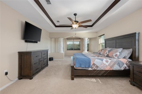 House in Tavares, Florida 4 bedrooms, 327.11 sq.m. № 2236172 - photo 11