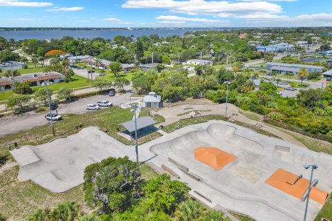 Casa en venta en Jensen Beach, Florida, 3 dormitorios, 131.46 m2 № 2077789 - foto 28