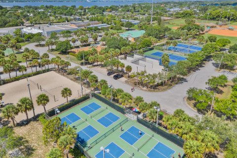 Casa en venta en Jensen Beach, Florida, 3 dormitorios, 131.46 m2 № 2077789 - foto 27